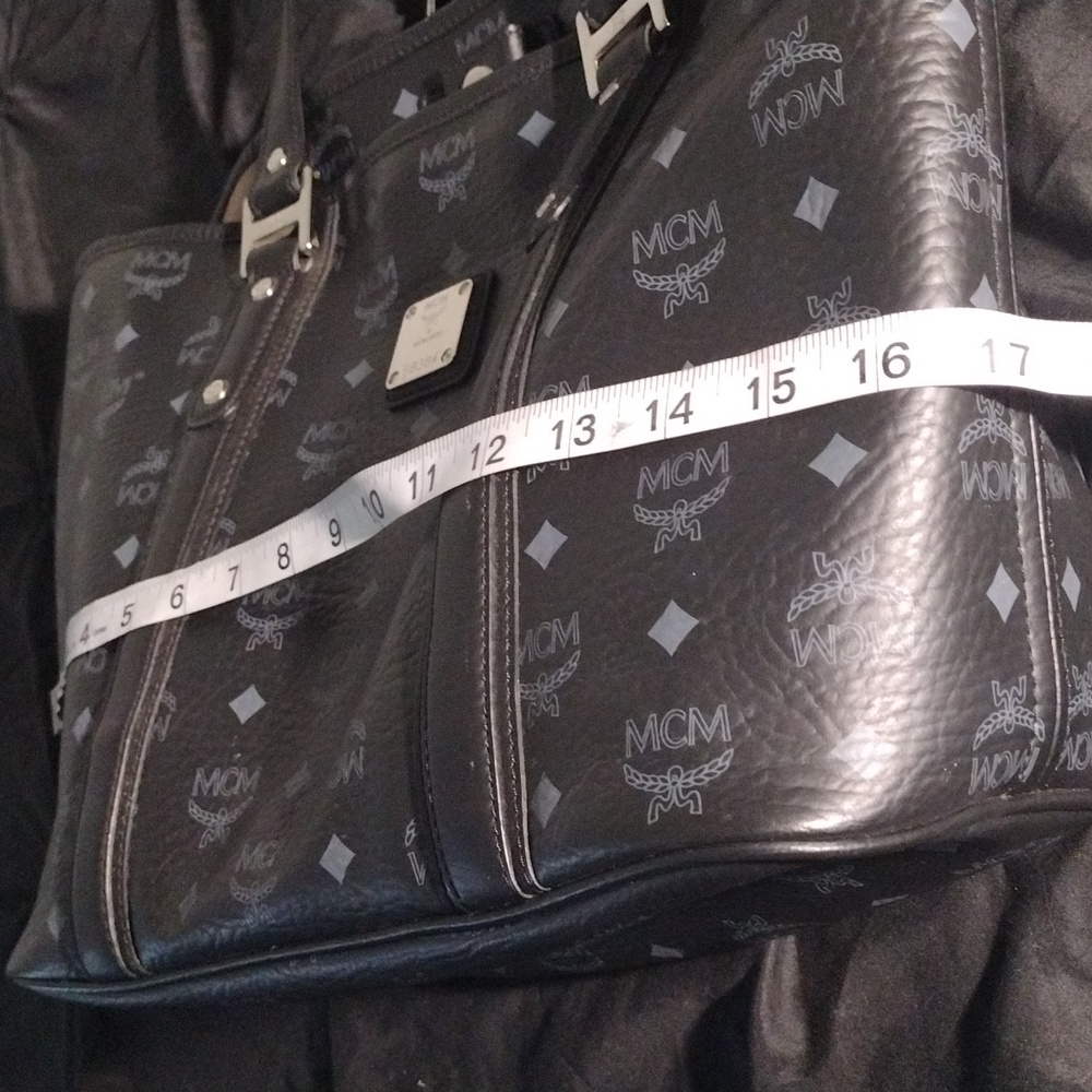 💯 Auth MCM Black Leather Tote Bag  (Medium) - Picture 14 of 16